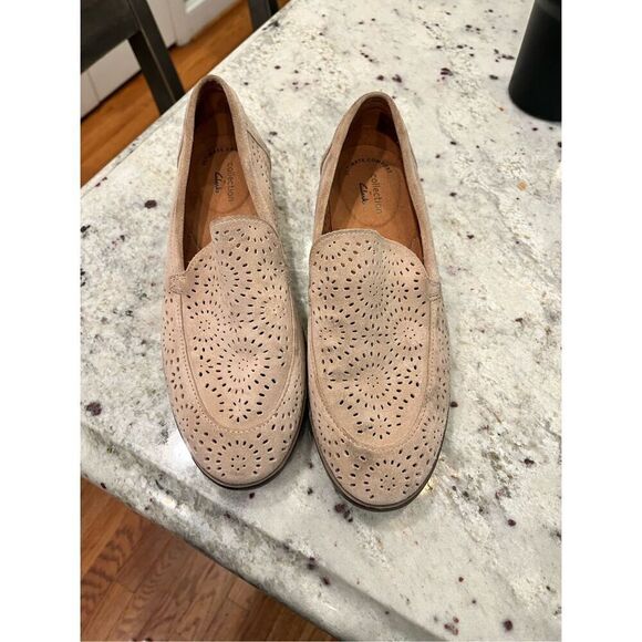 Clark’s Collection Trisha Calla Sand Tan Suede Loafers sz 8 - Picture 1 of 6